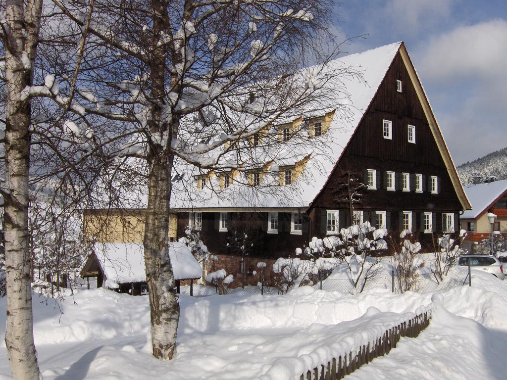 Gutshof-Hotel Waldknechtshof Байрсброн Экстерьер фото